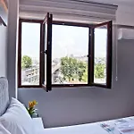Bed & Breakfast Terrace ınci 3*